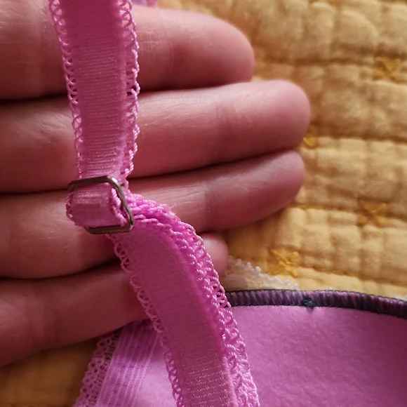 VS Dream Angel's lined Demi EUC 32A - Picture 5 of 11